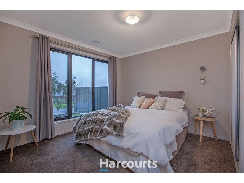 32 Constance Way, Pakenham VIC 3810