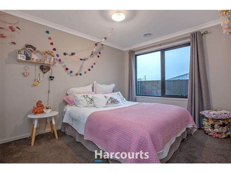 32 Constance Way, Pakenham VIC 3810