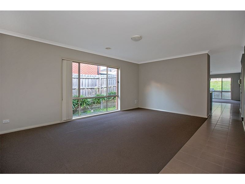 15 Yellow Gum Drive, Pakenham VIC 3810