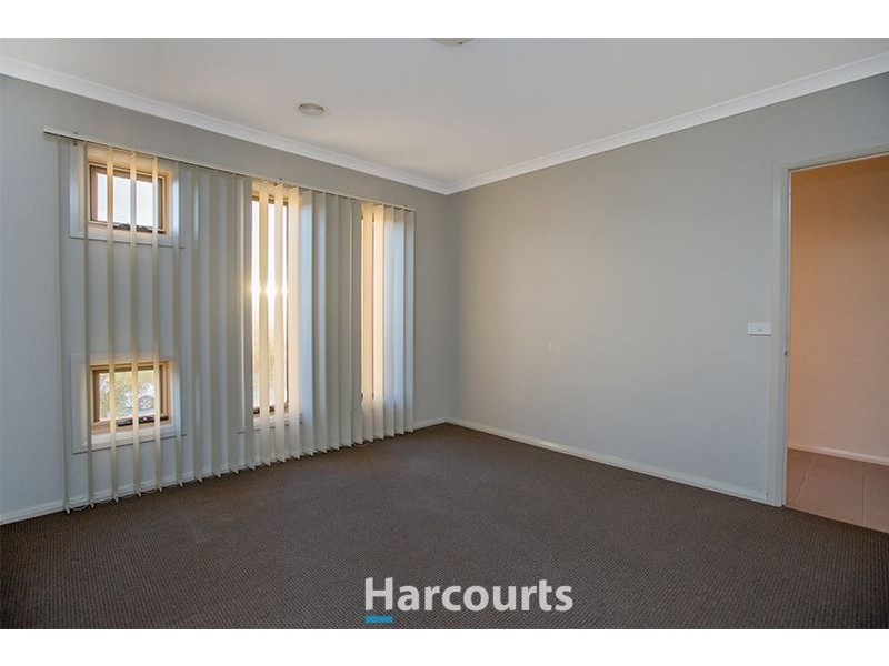 15 Yellow Gum Drive, Pakenham VIC 3810