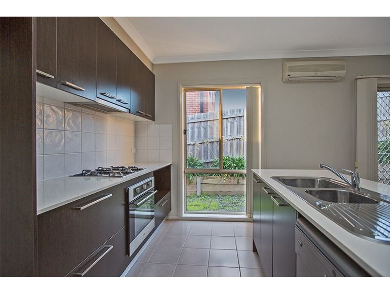 15 Yellow Gum Drive, Pakenham VIC 3810