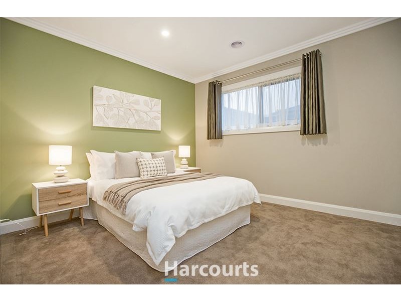 9 Tahoe Circuit, Pakenham VIC 3810
