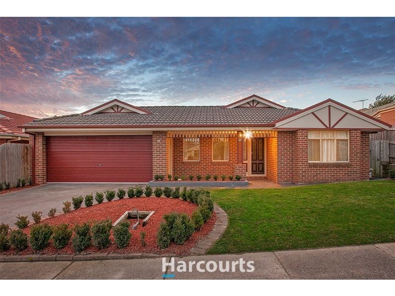 11 Justin Place, Pakenham VIC 3810