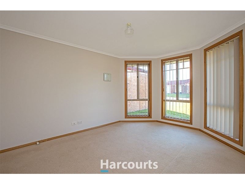 10 Rossi Close, Pakenham VIC 3810