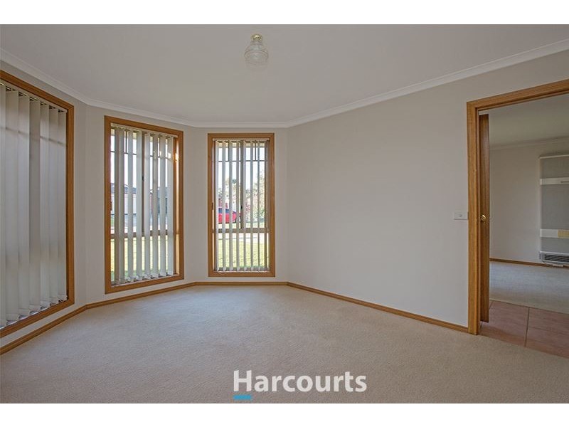 10 Rossi Close, Pakenham VIC 3810