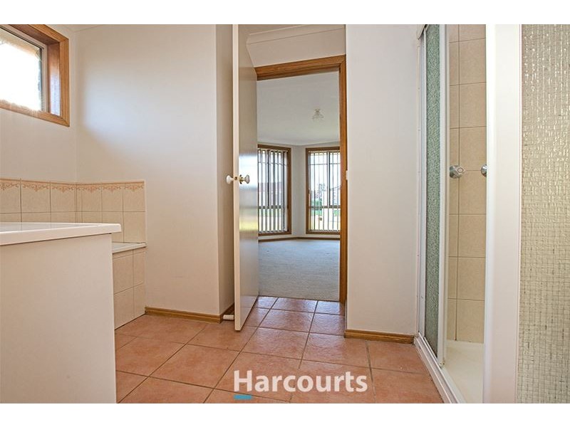 10 Rossi Close, Pakenham VIC 3810