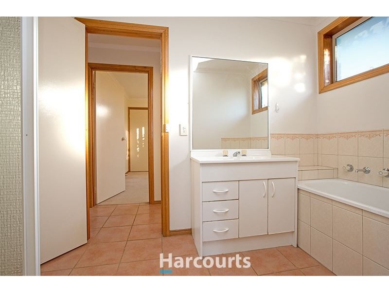 10 Rossi Close, Pakenham VIC 3810