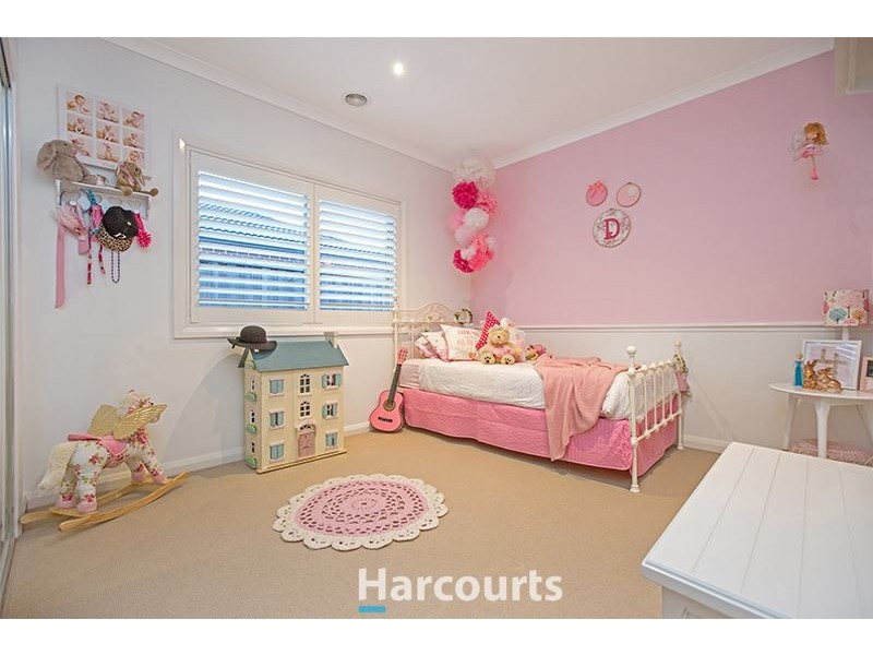 16 Landy Circuit, Pakenham VIC 3810