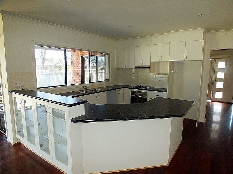 9 Wonboyn Close, Pakenham VIC 3810