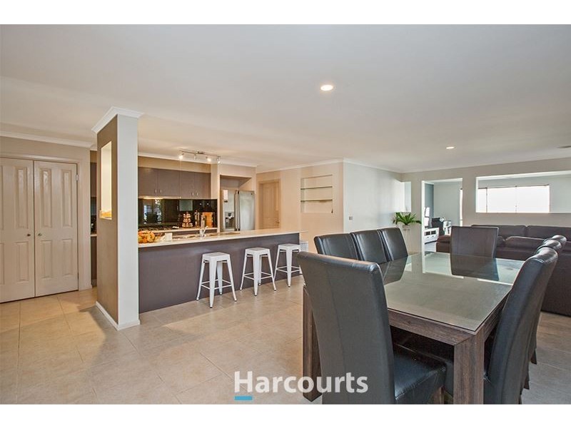 7 Overland Rise, Pakenham VIC 3810