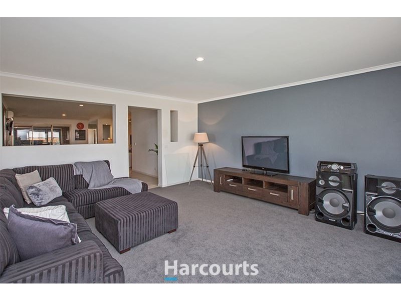 7 Overland Rise, Pakenham VIC 3810