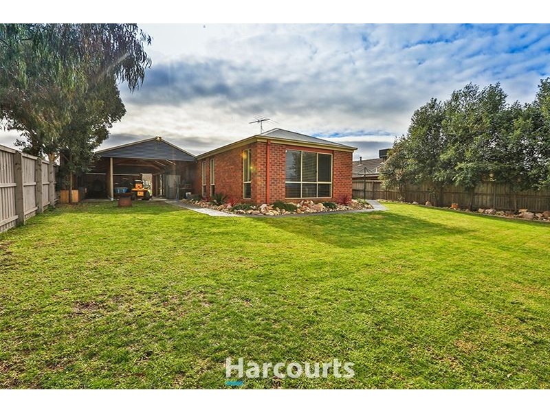 7 Overland Rise, Pakenham VIC 3810
