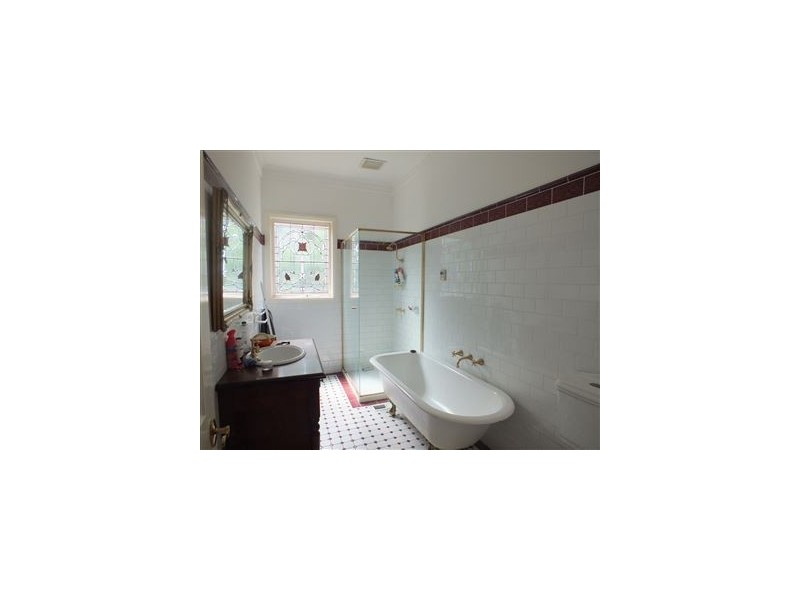 15 Henty Street, Pakenham VIC 3810