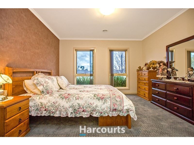 37 Ebony Drive, Pakenham VIC 3810