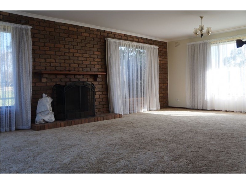 215 McCraws  Road, Nar Nar Goon VIC 3812