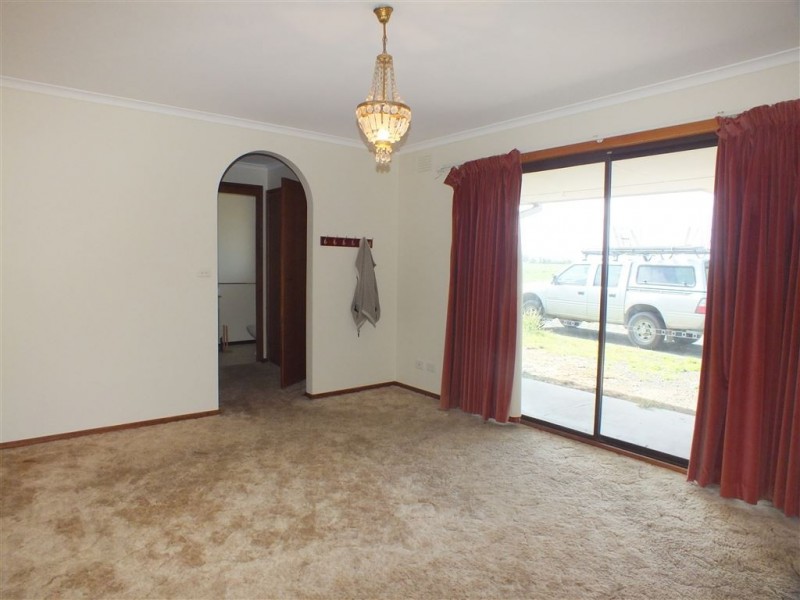 215 McCraws  Road, Nar Nar Goon VIC 3812