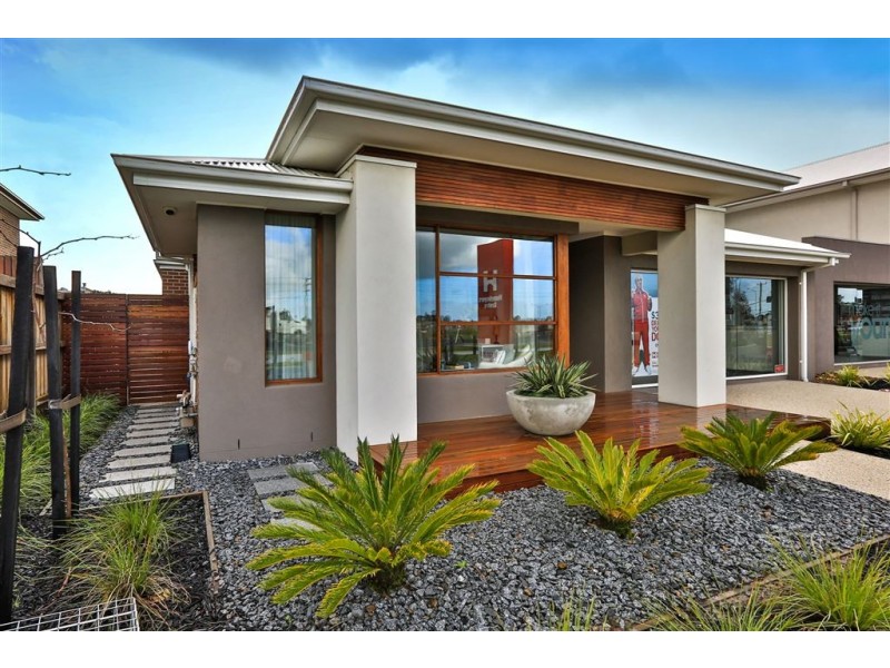 10 Hardwick Place, Officer VIC 3809