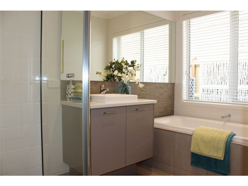 10 Hardwick Place, Officer VIC 3809