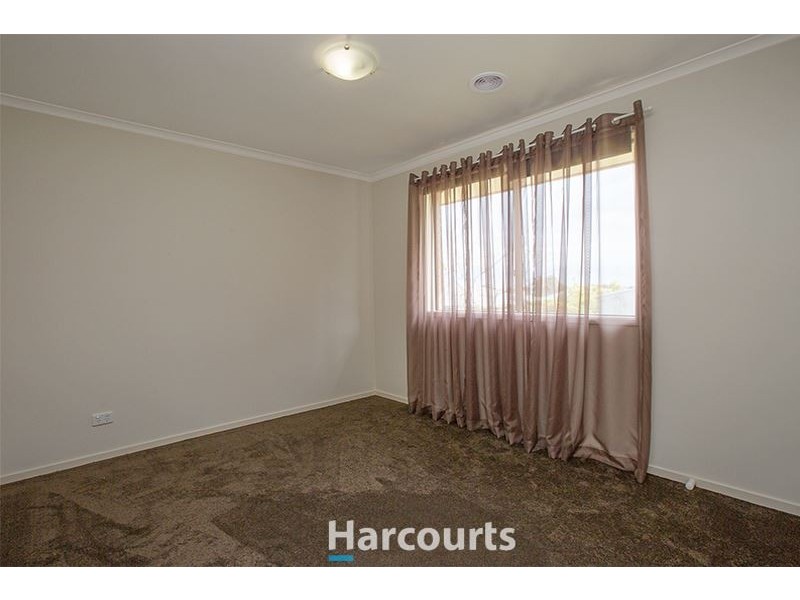 63 Eagle Drive, Pakenham VIC 3810