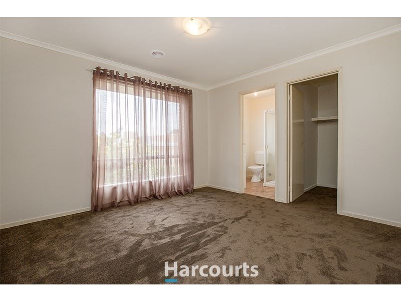 63 Eagle Drive, Pakenham VIC 3810