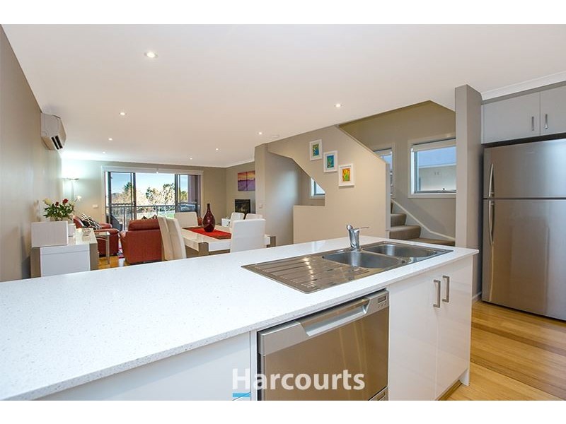 8/13 Harlesden Circuit, Pakenham VIC 3810