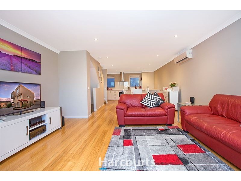 8/13 Harlesden Circuit, Pakenham VIC 3810