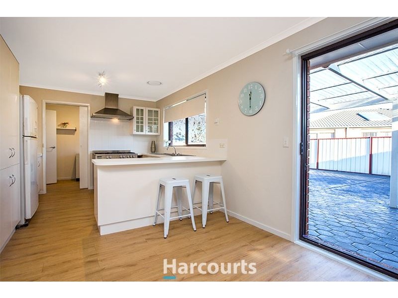 1 Wakenshaw Crescent, Pakenham VIC 3810