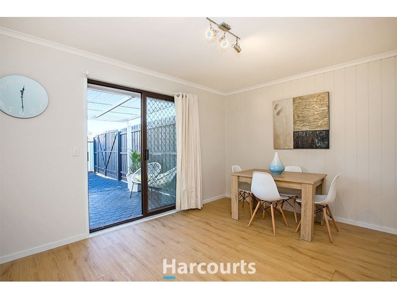 1 Wakenshaw Crescent, Pakenham VIC 3810