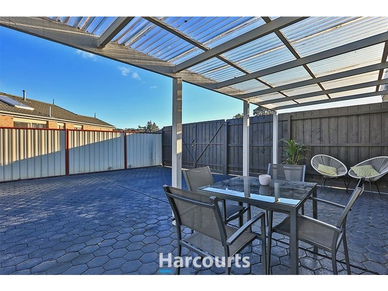 1 Wakenshaw Crescent, Pakenham VIC 3810