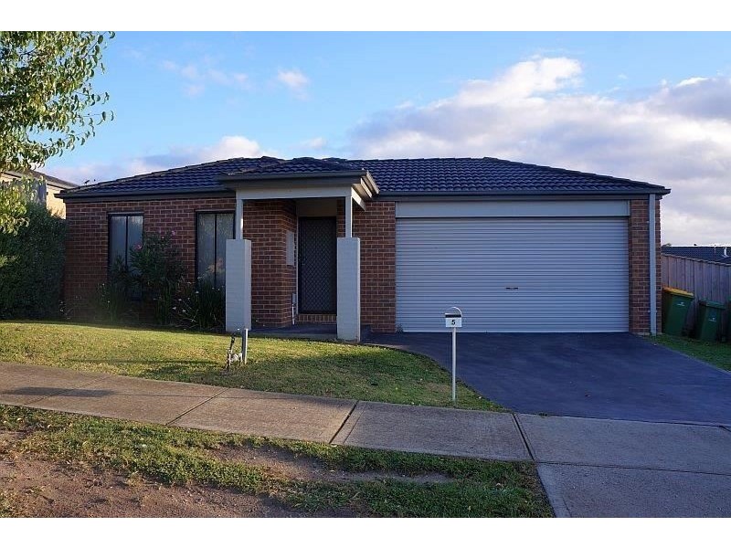 5 Gorham Street, Pakenham VIC 3810