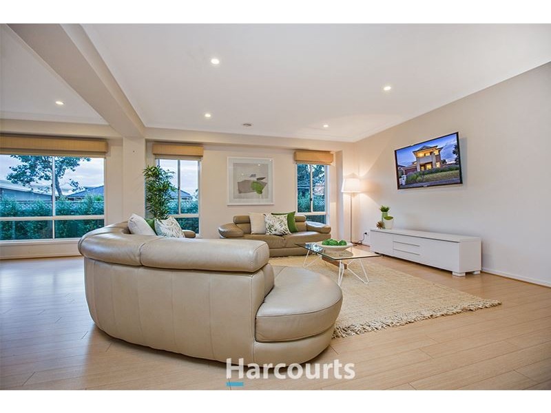 16 Bluestone Street, Pakenham VIC 3810