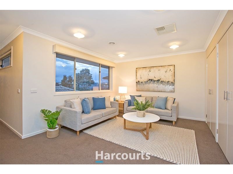 16 Bluestone Street, Pakenham VIC 3810