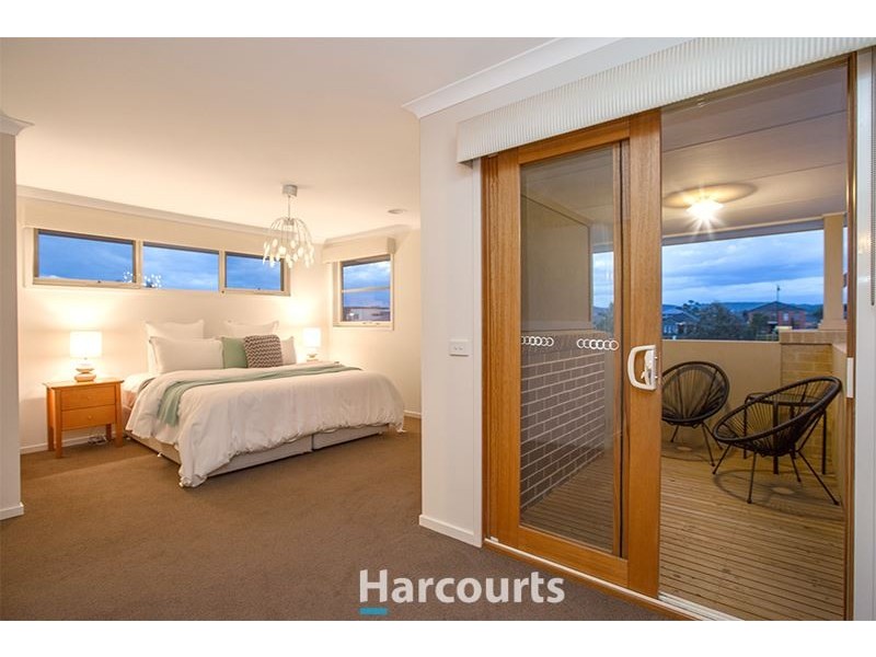 16 Bluestone Street, Pakenham VIC 3810