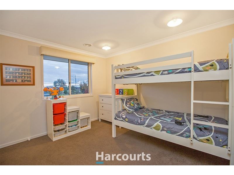 16 Bluestone Street, Pakenham VIC 3810