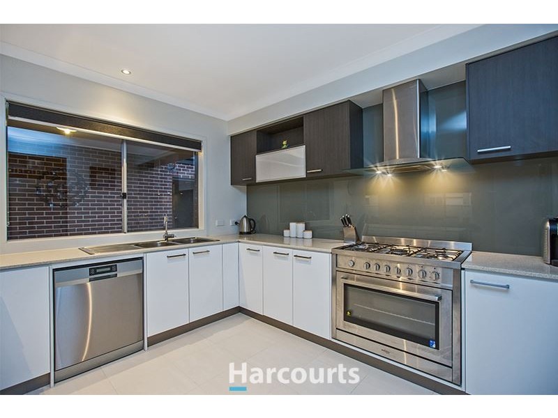 34 Salvia Avenue, Pakenham VIC 3810