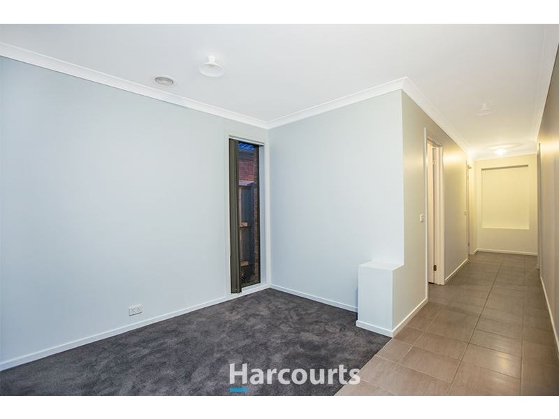 18 Glen Vista Road, Pakenham VIC 3810