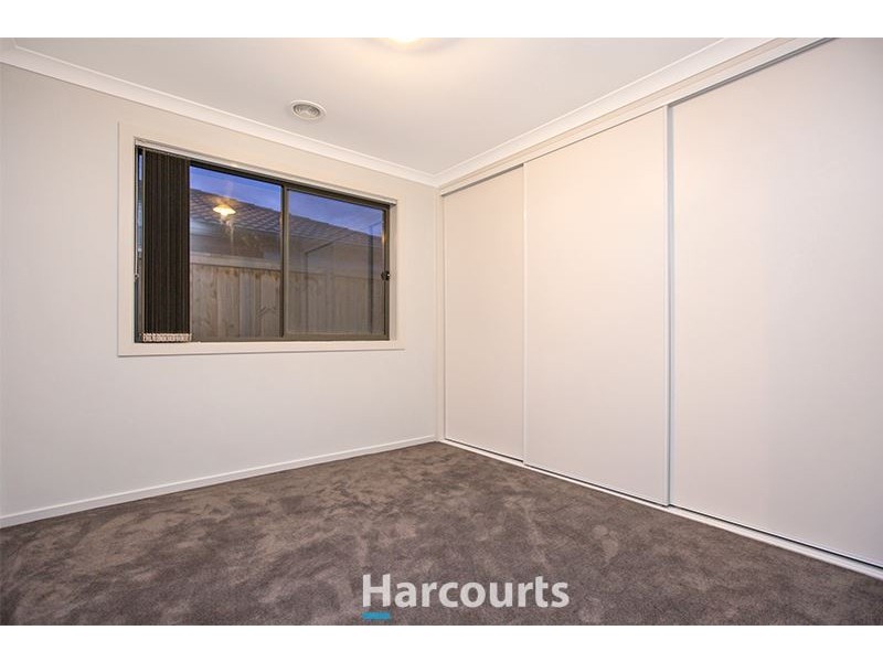 18 Glen Vista Road, Pakenham VIC 3810