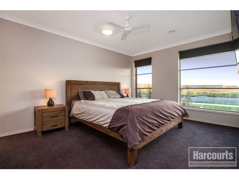 4 Muscari Drive, Pakenham VIC 3810