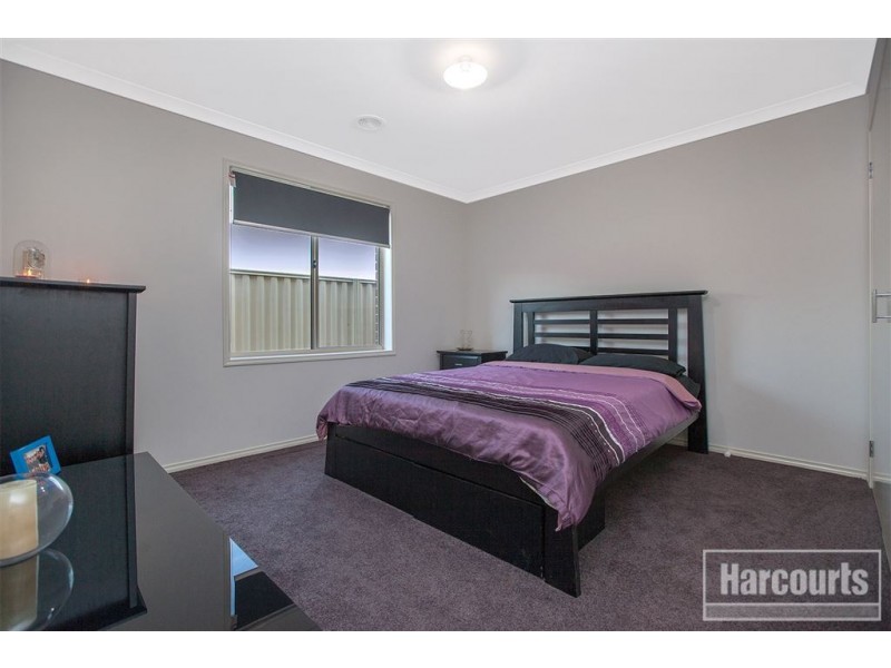 4 Muscari Drive, Pakenham VIC 3810