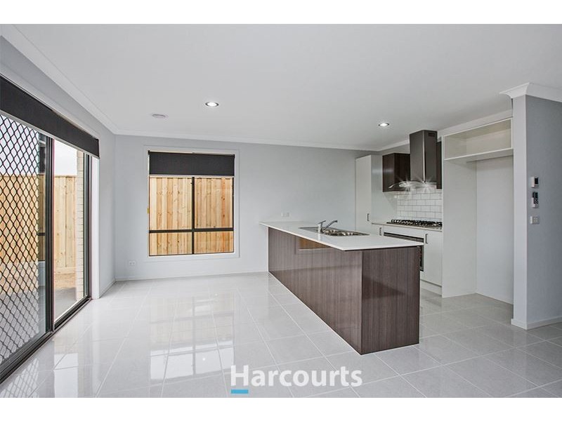 6 Hampstead Street, Pakenham VIC 3810