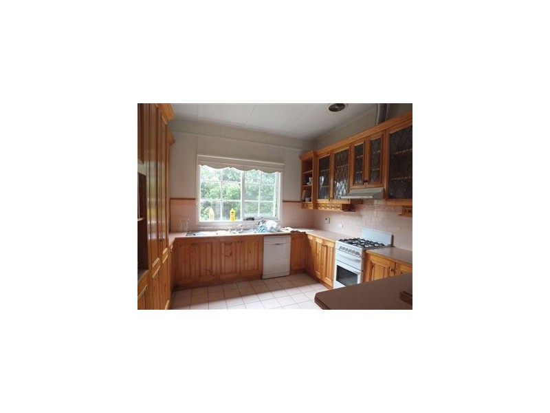 15 Henty Street, Pakenham VIC 3810