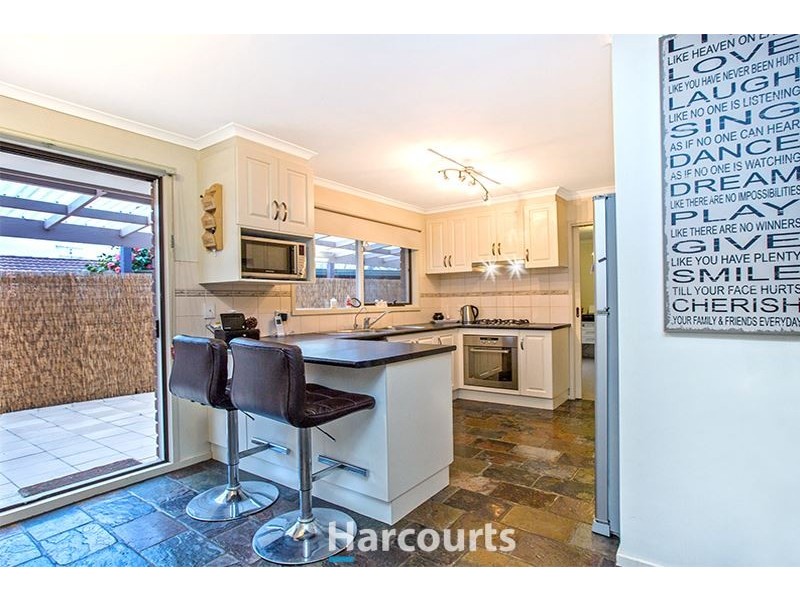 21 Eagle Drive, Pakenham VIC 3810