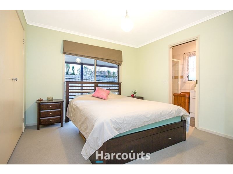 21 Eagle Drive, Pakenham VIC 3810