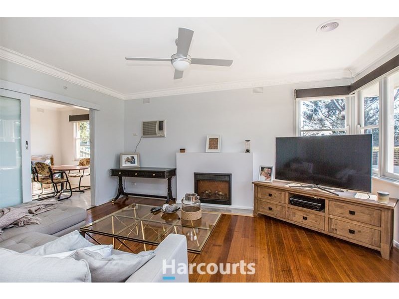 24 Henty Street, Pakenham VIC 3810