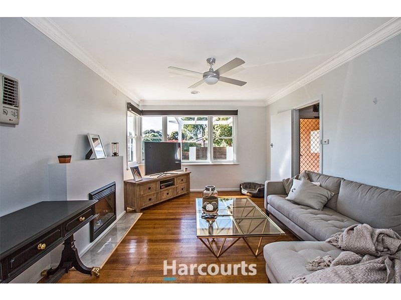 24 Henty Street, Pakenham VIC 3810