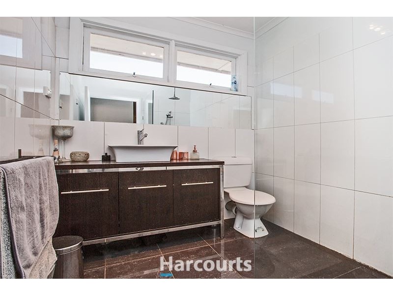 24 Henty Street, Pakenham VIC 3810