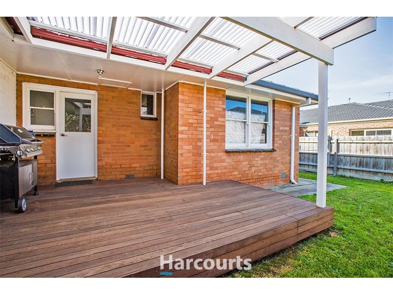 24 Henty Street, Pakenham VIC 3810