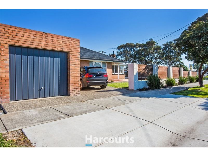 24 Henty Street, Pakenham VIC 3810