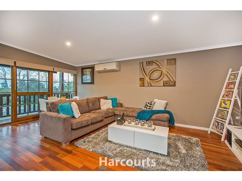 11 Gardenia Street, Pakenham VIC 3810