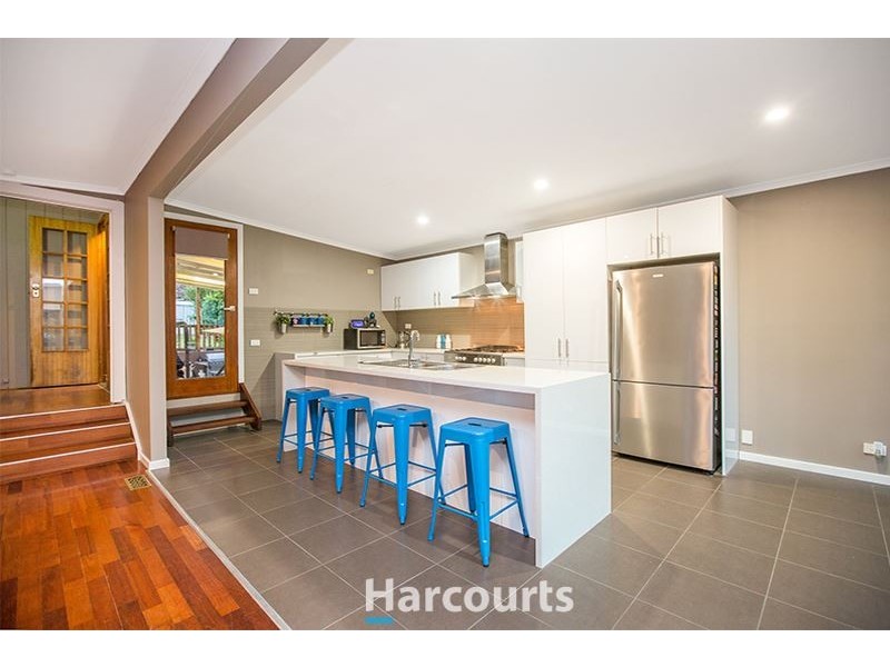 11 Gardenia Street, Pakenham VIC 3810